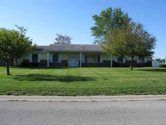208 Meadowmere Dr, Butler, IN 46721