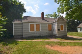 660 Bradford Dr, Charlotte, NC 28208