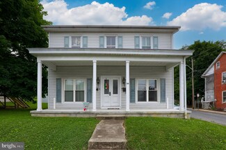 36 W Fulton St, Ephrata, PA 17522