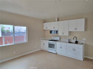 6008 Kansas Ave, Los Angeles, CA 90044