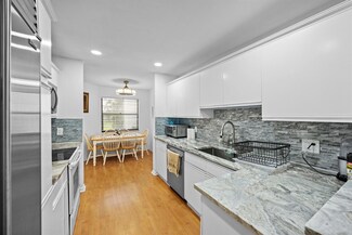 1519 Woodbridge Lakes Cir, West Palm Beach, FL 33406