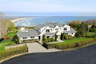 444 Purgatory Ln, Middletown, RI 02842
