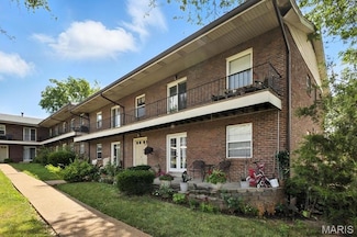 6935 Colonial Woods Dr Unit 23, Saint Louis, MO 63129