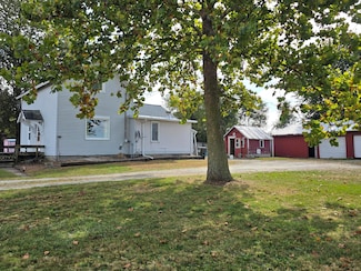 1575 Bowling Green Rd E, Bradner, OH 43406