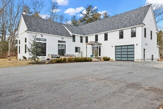 11 Holly Hill, Halifax, MA 02338