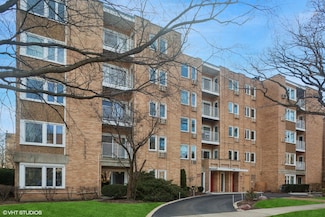 1333 Maple Ave Unit 5E, Evanston, IL 60201