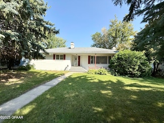 1010 Arnold Ave N, Thief River Falls, MN 56701