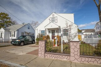 11 Beetle St, Providence, RI 02909