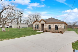 202 N Edward St, Quinlan, TX 75474