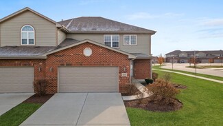 9351 Parkwood Ln, Tinley Park, IL 60487
