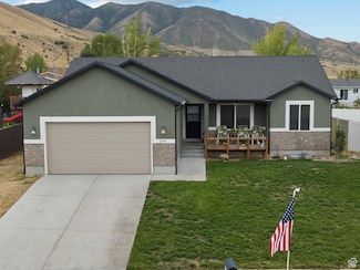 879 Sundown Ln, Tooele, UT 84074