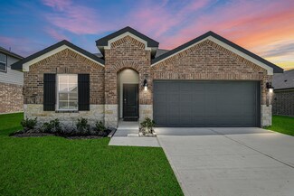 1331 Palm Tree Ln, Iowa Colony, TX 77583