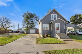 215 N 1st St, Aberdeen, SD 57401