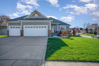 1401 Sleepy Hollow Ct, Crown Point, IN 46307