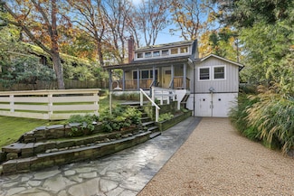 72 Richardson Ave, East Hampton, NY 11937