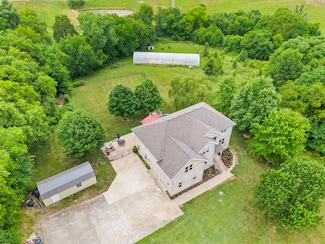 148 Phosphate Ln, Gallatin, TN 37066