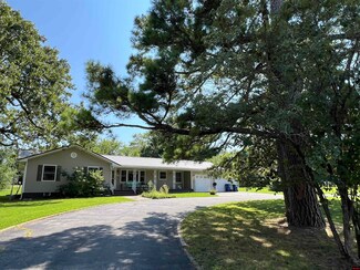 512 E 6th St, Mountain Home, AR 72653