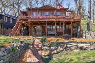 8416 Lakeshore Dr, Dexter, IA 50070