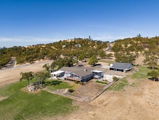 1990 Riley Rd, Eagle Point, OR 97524