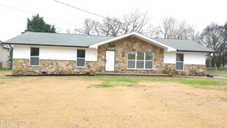 735 Cedar Cir, Lenoir City, TN 37772