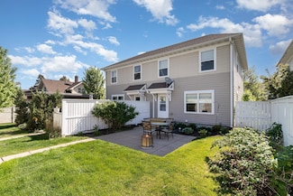 613 1st Ave NW, Osseo, MN 55369