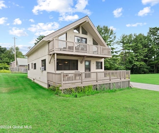 4618 Lake Shore Dr, Bolton, NY 12814