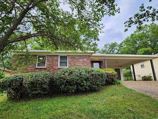 612 Lindenhurst Dr, North Little Rock, AR 72118