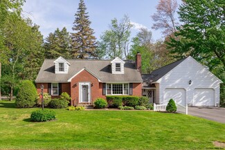 19 Timberland Dr, Albany, NY 12211