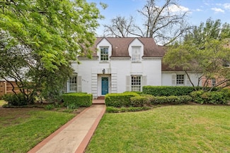 6217 Locke Ave, Fort Worth, TX 76116