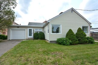 19 Mckinley St, Everett, MA 02149