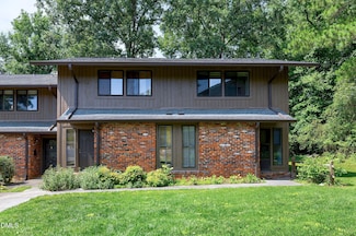 606 Oak Tree Dr, Chapel Hill, NC 27517