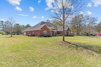 901 W Brookside Ave, Geneva, AL 36340