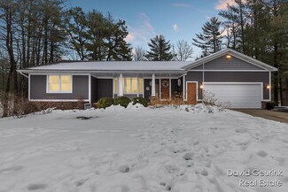 4628 N 160th Ave, Holland, MI 49424