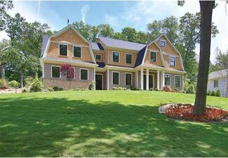 34 Wilde Rd, Waban, MA 02468