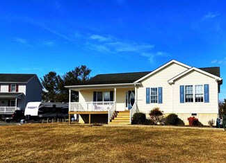 10 Princess Ann Ln, Stuarts Draft, VA 24477