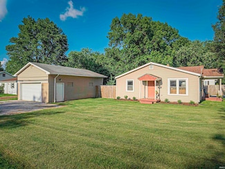 2820 S Weinbach Ave, Evansville, IN 47714