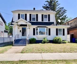 23 Corona St, Springfield, MA 01104