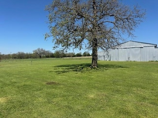 6814 Sunshine Rd, Davis, OK 73030