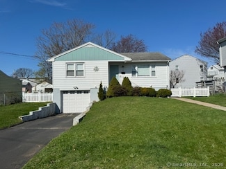 72 Ocean View St, New Haven, CT 06512