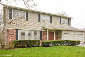 103 W Berkley Dr, Arlington Heights, IL 60004