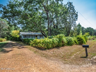 2617 Belmont Rd, Sardis, MS 38666