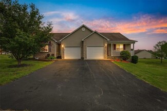 1857 Black Oak Dr, Farmington, MO 63640