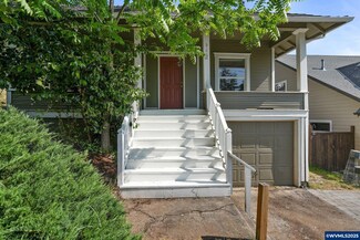 526 Jersey St, Silverton, OR 97381