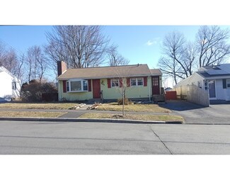 221 Saint Nicholas Ave, Worcester, MA 01606