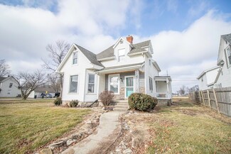211 W Oxford St, Otterbein, IN 47970