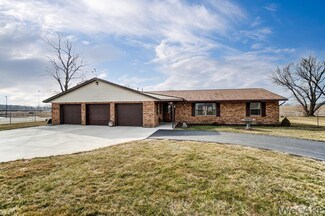 2648 E Breese Rd, Lima, OH 45806