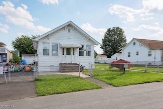 11 S Livingston Ave, Fords, NJ 08863