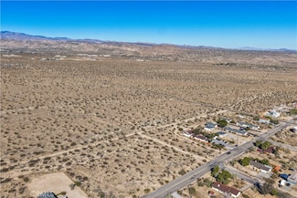 7442 Olympic Rd, Joshua Tree, CA 92252