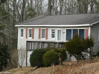 228 Springdale Dr, Troy, NC 27371