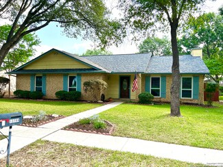 13706 Pebble Point Dr, San Antonio, TX 78231